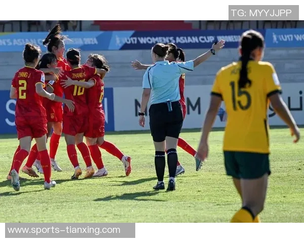 曾屹婕精彩任意球破门U17中国女足奋力追赶美国队比分至2-5 曾屹婕精彩任意球破门U17中国女足奋力追赶美国队比分至2-5