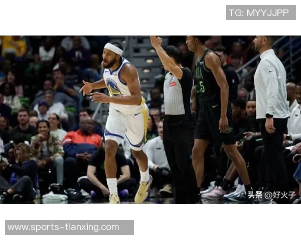 理查德成为球队历史第三位新秀单场30分5三分与库里穆迪并肩前行 理查德成为球队历史第三位新秀单场30分5三分与库里穆迪并肩前行